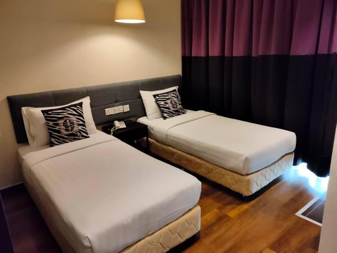 9 Square Hotel - Subang Subang Jaya Buitenkant foto