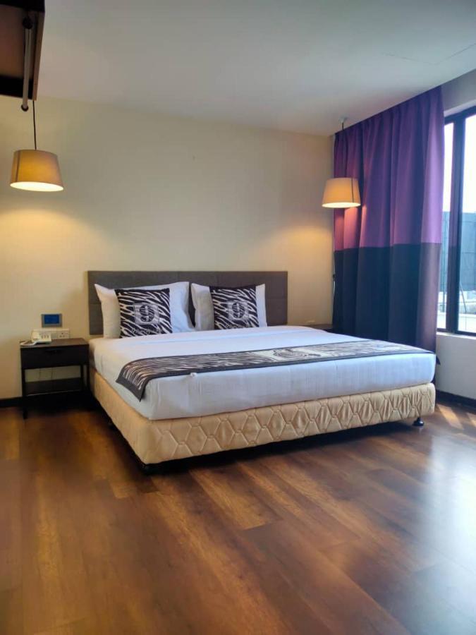 9 Square Hotel - Subang Subang Jaya Buitenkant foto